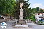 GriechenlandWeb Monument in Antissa auf de route Sigri-Anaxos foto 2 - Foto GriechenlandWeb.de