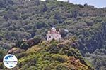 GriechenlandWeb De kerk van de Heilige Maria auf de top van het heuveltje in Karlovassi - Insel Samos - Foto GriechenlandWeb.de