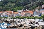 GriechenlandWeb Traditionele gebouwen langs de hoofdweg in Agios Konstandinos - Insel Samos - Foto GriechenlandWeb.de