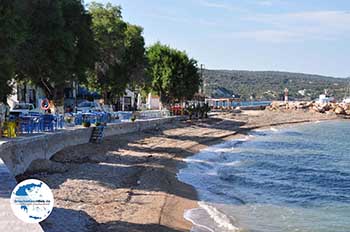 Taverna's aan Strandt Katarraktis - Insel Chios - Foto von GriechenlandWeb.de